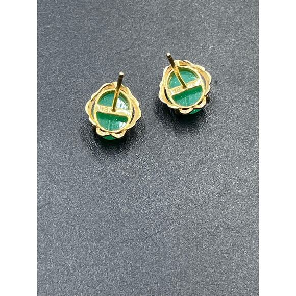 Vintage 14k Yellow Gold  Apple Green Chrysoprase Cabochon Stud small Earrings - Picture 12 of 12